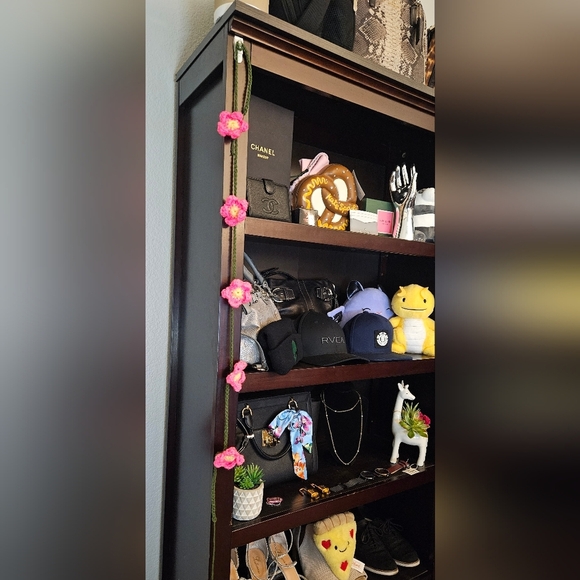 Crochet Pink Floral Daisy Garland - Picture 4 of 5